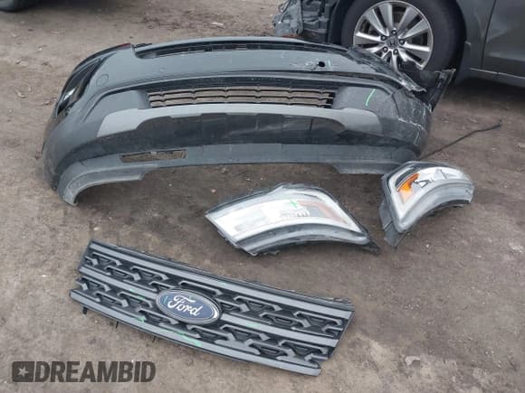 ✅ 2018 Ford Explorer XLT • VIN: 1FM5K8D85JGC25579 • Lot: 40961337. Wystawiony na IAAI z przebiegiem 70 847 mil. Bezpłatny archiwum sprzedaży aukcyjnych z USA i szczegółowy raport historii pojazdu na DreamBid. Zdjęcie 12.