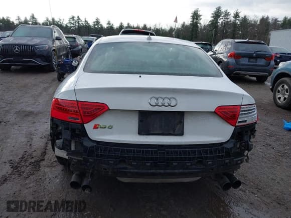 ✅ 2013 Audi S5 Premium Plus • VIN: WAUCGAFR0DA074875 • Лот: 40936036. Опубликован ранее на IAAI с пробегом 165 923 миль. Бесплатный доступ к архиву аукционных продаж из США и подробный отчёт об истории автомобиля на DreamBid. Изображение 17.