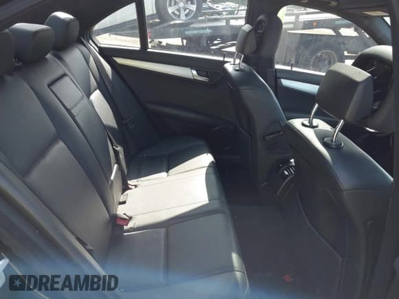 ✅ 2008 Mercedes-Benz C 300 Sport • VIN: WDDGF81X58F164625 • Lot: 43138669. Listed on IAAI with 137,235 mi. Free auction sales archive from the USA and detailed vehicle history report at DreamBid. Image 8.