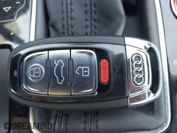 ✅ 2012 Audi A7 Prestige • VIN: WAUSGAFC6CN013433 • Lot: 42781712. Wystawiony na IAAI z przebiegiem 136 350 mil. Bezpłatny archiwum sprzedaży aukcyjnych z USA i szczegółowy raport historii pojazdu na DreamBid. Zdjęcie 11.