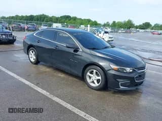 2018 Chevrolet Malibu LS z VIN 1G1ZC5ST9JF199656, wystawiony jako IAAI lot #42512022 z przebiegiem 64 040 mil mil oraz . Historia ofert i sprzedaży dostępna na DreamBid. Obrazek 1.