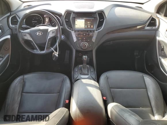 ✅ 2017 Hyundai Santa Fe Ultimate • VIN: 5XYZW4LA9HG420380 • Lot: 92882325. Listed on Copart with 137,762 mi. Free auction sales archive from the USA and detailed vehicle history report at DreamBid. Image 8.