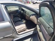 ✅ 2001 Ford Taurus LX • VIN: 1FAFP52U61A187636 • Lot: 42477322. Wystawiony na IAAI z przebiegiem 118 467 mil. Bezpłatny archiwum sprzedaży aukcyjnych z USA i szczegółowy raport historii pojazdu na DreamBid. Zdjęcie 5.