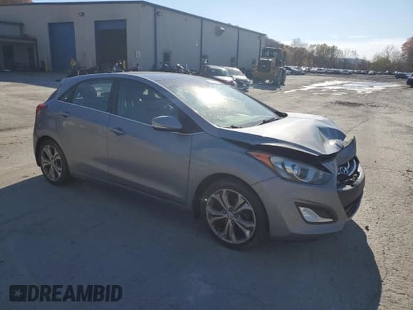✅ 2014 Hyundai Elantra • VIN: KMHD35LH9EU177410 • Lot: 90832235. Listed on Copart with 215,118 mi. Free auction sales archive from the USA and detailed vehicle history report at DreamBid. Image 4.
