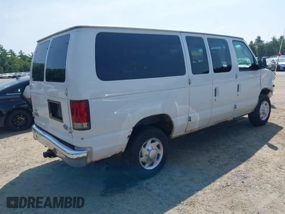 ✅ 2005 Ford Econoline Passenger XL • VIN: 1FBNE31LX5HA99280 • Лот: 42947387. Опубликован ранее на IAAI с пробегом 188 994 миль. Бесплатный доступ к архиву аукционных продаж из США и подробный отчёт об истории автомобиля на DreamBid. Изображение 4.