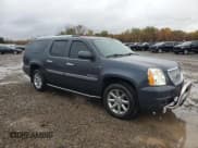 ✅ 2008 GMC Yukon XL • VIN: 1GKFK66808J238803 • Lot: 82479215. Wystawiony na Copart z przebiegiem 161 324 mil. Bezpłatny archiwum sprzedaży aukcyjnych z USA i szczegółowy raport historii pojazdu na DreamBid. Zdjęcie 4.
