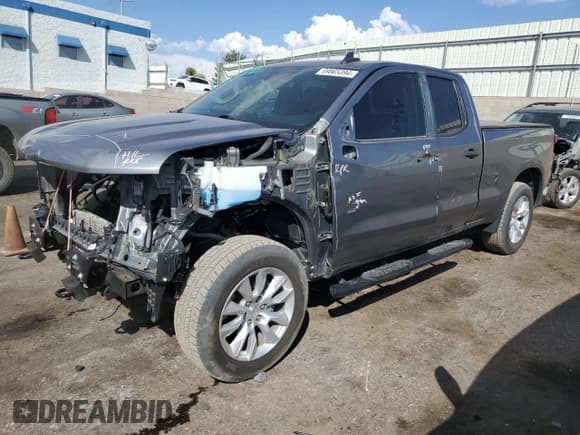 ✅ 2021 Chevrolet Silverado 1500 Custom • VIN: 1GCRYBEK2MZ366355 • Lot: 69865394. Wystawiony na Copart z przebiegiem 59 801 mil. Bezpłatny archiwum sprzedaży aukcyjnych z USA i szczegółowy raport historii pojazdu na DreamBid. Zdjęcie 1.