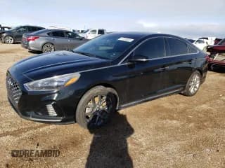 ✅ 2018 Hyundai Sonata Limited Plus • VIN: 5NPE34AB5JH661967 • Lot: 41318323. Listed on Copart with 104,556 mi. Free auction sales archive from the USA and detailed vehicle history report at DreamBid. Image 1.