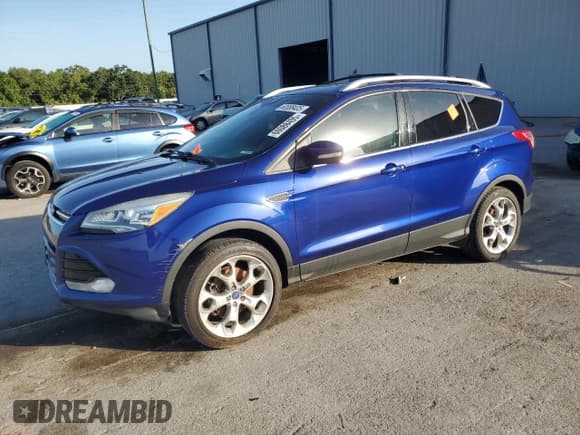 ✅ 2013 Ford Escape Titanium • VIN: 1FMCU0J94DUA71257 • Lot: 60088405. Listed on Copart with 206,836 mi. Free auction sales archive from the USA and detailed vehicle history report at DreamBid. Image 1.