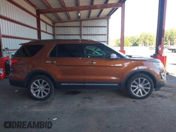2017 Ford Explorer Limited with VIN 1FM5K8F85HGA78557, listed as a IAAI auction lot 43048929 with 183,830 mi miles and . Bid and sale history available at DreamBid. Image 13.