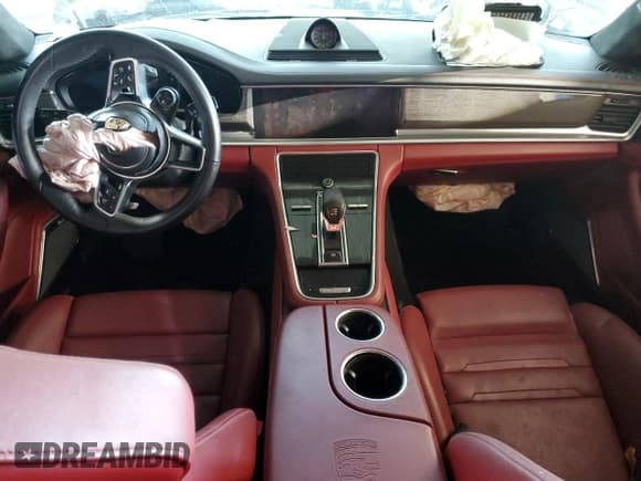 ✅ 2019 Porsche Panamera GTS • VIN: WP0AG2A77KL139387 • Lot: 41153293. Wystawiony na Copart z przebiegiem Nie podano. Bezpłatny archiwum sprzedaży aukcyjnych z USA i szczegółowy raport historii pojazdu na DreamBid. Zdjęcie 8.