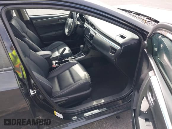 ✅ 2014 Toyota Corolla L • VIN: 5YFBURHE7EP156535 • Lot: 42345716. Wystawiony na IAAI z przebiegiem 48 405 mil. Bezpłatny archiwum sprzedaży aukcyjnych z USA i szczegółowy raport historii pojazdu na DreamBid. Zdjęcie 5.