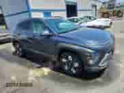 2024 Hyundai Kona SEL z VIN KM8HB3AB1RU097130, wystawiony jako Copart lot #67791975 z przebiegiem 31 837 mil mil oraz Szkoda całkowita • Salvage title. Historia ofert i sprzedaży dostępna na DreamBid. Obrazek 4.