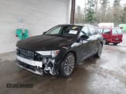 ✅ 2019 Audi e-tron Prestige • VIN: WA1VAAGE4KB006007 • Lot: 43886443. Wystawiony na IAAI z przebiegiem 40 764 mil. Bezpłatny archiwum sprzedaży aukcyjnych z USA i szczegółowy raport historii pojazdu na DreamBid. Zdjęcie 2.