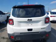 ✅ 2020 Jeep Renegade Sport • VIN: ZACNJAAB7LPK95599 • Lot: 43407165. Wystawiony na IAAI z przebiegiem 72 311 mil. Bezpłatny archiwum sprzedaży aukcyjnych z USA i szczegółowy raport historii pojazdu na DreamBid. Zdjęcie 17.