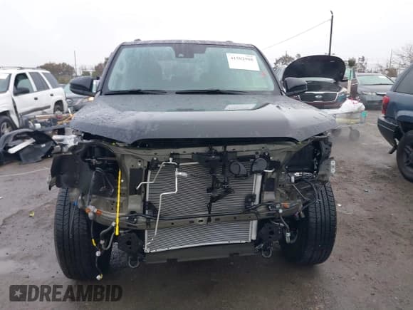 ✅ 2024 Toyota 4Runner SR5 • VIN: JTEEU5JR5R5316445 • Лот: 41502908. Опубликован ранее на IAAI с пробегом 2 407 миль. Бесплатный доступ к архиву аукционных продаж из США и подробный отчёт об истории автомобиля на DreamBid. Изображение 13.
