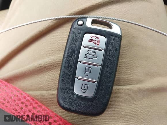 2014 Hyundai Azera Limited с VIN KMHFH4JG9EA419547, выставлен на аукционе IAAI как лот 41906777 с пробегом 134 100 миль миль и . История ставок и продаж доступна на DreamBid. Изображение 11.