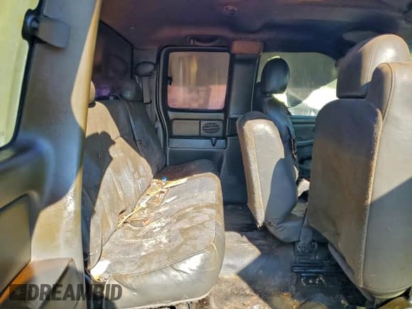 ✅ 2006 Chevrolet Silverado 2500HD Work Truck • VIN: 1GCHC29U46E280481 • Лот: 93956625. Опубликован ранее на Copart с пробегом Не указан. Бесплатный доступ к архиву аукционных продаж из США и подробный отчёт об истории автомобиля на DreamBid. Изображение 10.