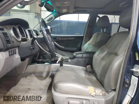 ✅ 2004 Toyota 4Runner Limited • VIN: JTEBT17R848017237 • Lot: 91647905. Listed on Copart with 110,760 mi. Free auction sales archive from the USA and detailed vehicle history report at DreamBid. Image 7.