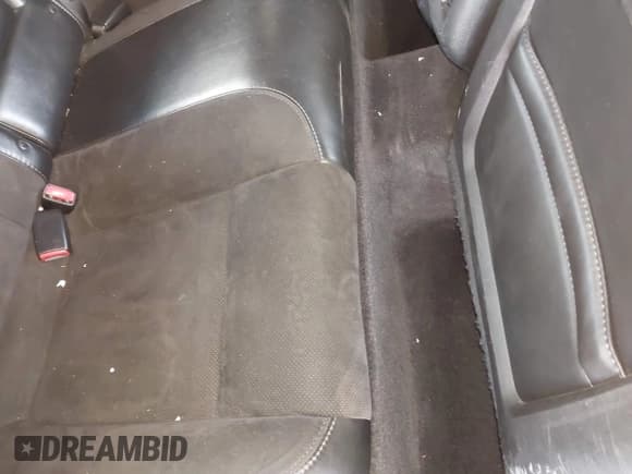 ✅ 2018 Dodge Challenger SXT • VIN: 2C3CDZAG5JH209527 • Lot: 42606716. Listed on IAAI with 118,931 mi. Free auction sales archive from the USA and detailed vehicle history report at DreamBid. Image 8.