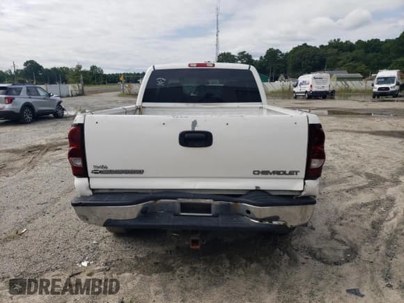 ✅ 2003 Chevrolet Silverado 1500 LS • VIN: 2GCEK19T431372274 • Лот: 68044814. Опубликован ранее на Copart с пробегом 129 691 миль. Бесплатный доступ к архиву аукционных продаж из США и подробный отчёт об истории автомобиля на DreamBid. Изображение 6.