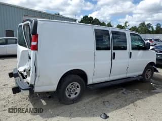 ✅ 2020 GMC Savana Cargo • VIN: 1GTW7AFGXL1273445 • Lot: 69760074. Wystawiony na Copart z przebiegiem 57 874 mil. Bezpłatny archiwum sprzedaży aukcyjnych z USA i szczegółowy raport historii pojazdu na DreamBid. Zdjęcie 3.