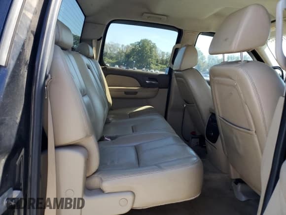 ✅ 2007 GMC Sierra 1500 SLT • VIN: 2GTEK13M171590910 • Lot: 82760445. Wystawiony na Copart z przebiegiem 273 754 mil. Bezpłatny archiwum sprzedaży aukcyjnych z USA i szczegółowy raport historii pojazdu na DreamBid. Zdjęcie 10.