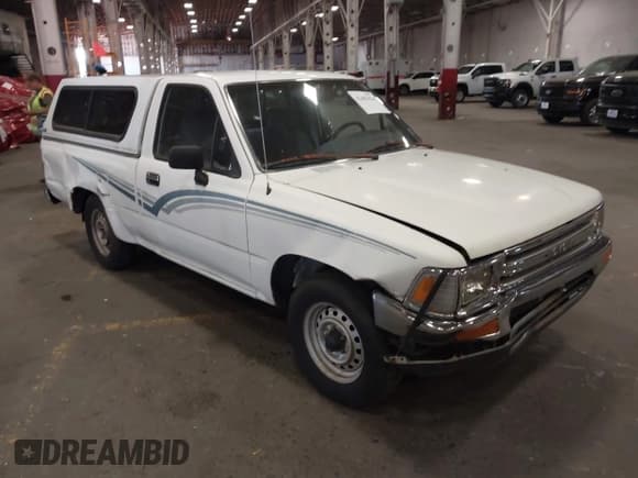 ✅ 1989 Toyota Pickup DX • VIN: JT4RN81P2K5030402 • Лот: 42483424. Опубликован ранее на IAAI с пробегом 210 343 миль. Бесплатный доступ к архиву аукционных продаж из США и подробный отчёт об истории автомобиля на DreamBid. Изображение 1.