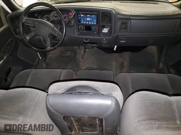 2005 Chevrolet Silverado 2500HD LT с VIN 1GCHK232X5F896009, выставлен на аукционе Copart как лот 82558055 с пробегом 153 391 миль миль и Списание • Salvage title. История ставок и продаж доступна на DreamBid. Изображение 8.