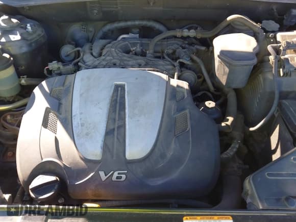 ✅ 2011 Hyundai Santa Fe SE • VIN: 5XYZHDAG8BG057160 • Lot: 43625221. Listed on IAAI with 207,297 mi. Free auction sales archive from the USA and detailed vehicle history report at DreamBid. Image 10.