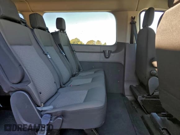 ✅ 2024 Ford Transit Passenger XLT • VIN: 1FBAX2YGXRKA16337 • Лот: 93727295. Опубликован ранее на Copart с пробегом 25 038 миль. Бесплатный доступ к архиву аукционных продаж из США и подробный отчёт об истории автомобиля на DreamBid. Изображение 11.