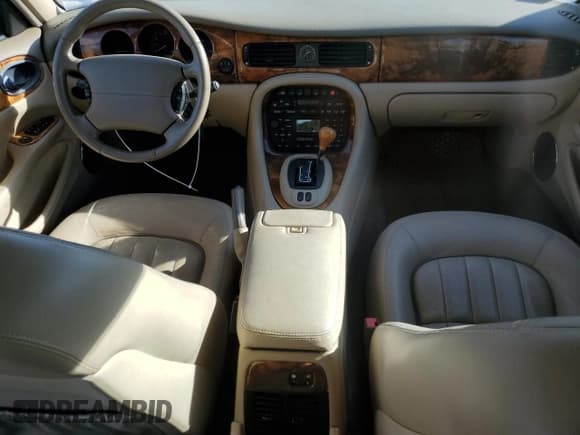✅ 2002 Jaguar XJ 8 • VIN: SAJDA14CX2LF40535 • Лот: 78708334. Опубликован ранее на Copart с пробегом 74 862 миль. Бесплатный доступ к архиву аукционных продаж из США и подробный отчёт об истории автомобиля на DreamBid. Изображение 8.