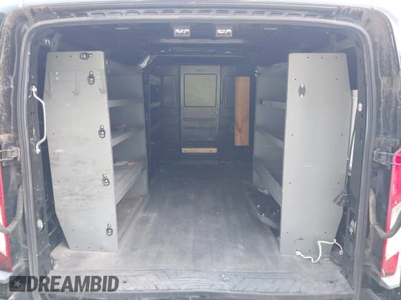 ✅ 2016 Ford Transit Cargo • VIN: 1FTYE1YM5GKA41806 • Lot: 42675031. Listed on IAAI with 84,719 mi. Free auction sales archive from the USA and detailed vehicle history report at DreamBid. Image 8.
