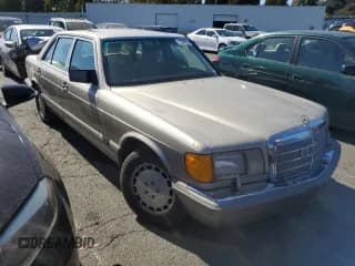 ✅ 1988 Mercedes-Benz 560 • VIN: WDBCA39D7JA400066 • Лот: 73396074. Опубликован ранее на Copart с пробегом 178 343 миль. Бесплатный доступ к архиву аукционных продаж из США и подробный отчёт об истории автомобиля на DreamBid. Изображение 4.