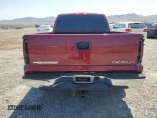 2004 Chevrolet Silverado 1500 LS z VIN 2GCEC19TX41373024, wystawiony jako Copart lot #62251884 z przebiegiem 199 363 mil mil oraz Szkoda całkowita • Salvage title. Historia ofert i sprzedaży dostępna na DreamBid. Obrazek 6.