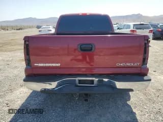 ✅ 2004 Chevrolet Silverado 1500 LS • VIN: 2GCEC19TX41373024 • Лот: 62251884. Опубликован ранее на Copart с пробегом 199 363 миль. Бесплатный доступ к архиву аукционных продаж из США и подробный отчёт об истории автомобиля на DreamBid. Изображение 6.