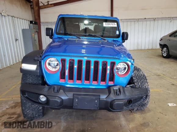 ✅ 2022 Jeep Wrangler Unlimited Sport S • VIN: 1C4HJXDG3NW255701 • Lot: 83847474. Wystawiony na Copart z przebiegiem 35 689 mil. Bezpłatny archiwum sprzedaży aukcyjnych z USA i szczegółowy raport historii pojazdu na DreamBid. Zdjęcie 5.
