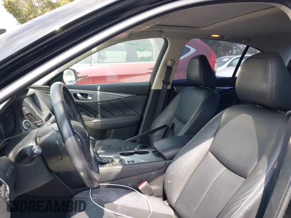 ✅ 2016 Infiniti Q50 Premium • VIN: JN1CV7AP6GM200194 • Lot: 42559743. Wystawiony na IAAI z przebiegiem 98 515 mil. Bezpłatny archiwum sprzedaży aukcyjnych z USA i szczegółowy raport historii pojazdu na DreamBid. Zdjęcie 19.