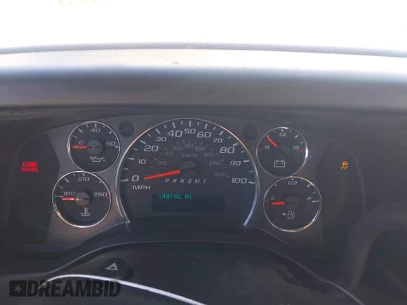 ✅ 2020 Chevrolet Express Cargo • VIN: 1GCWGAFG4L1136579 • Lot: 42368930. Wystawiony na IAAI z przebiegiem 148 792 mil. Bezpłatny archiwum sprzedaży aukcyjnych z USA i szczegółowy raport historii pojazdu na DreamBid. Zdjęcie 7.