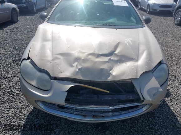 ✅ 1998 Chrysler Concorde • VIN: 2C3HD46J6WH194315 • Lot: 41896534. Listed on IAAI with 213,906 mi. Free auction sales archive from the USA and detailed vehicle history report at DreamBid. Image 6.