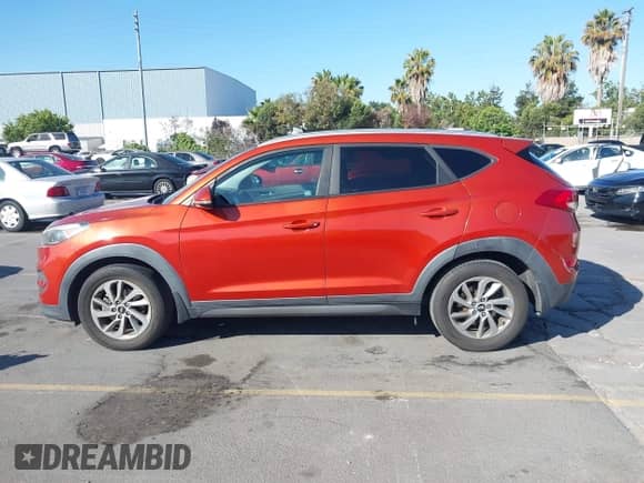 2016 Hyundai Tucson Limited z VIN KM8J33A20GU229712, wystawiony jako IAAI lot #42858852 z przebiegiem 102 042 mil mil oraz . Historia ofert i sprzedaży dostępna na DreamBid. Obrazek 14.