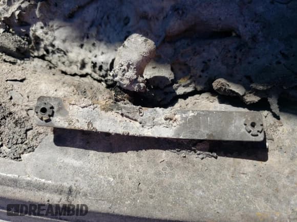 ✅ 2002 Honda Civic EX • VIN: 2HGES25712H561437 • Lot: 80952735. Wystawiony na Copart z przebiegiem Nie podano. Bezpłatny archiwum sprzedaży aukcyjnych z USA i szczegółowy raport historii pojazdu na DreamBid. Zdjęcie 13.