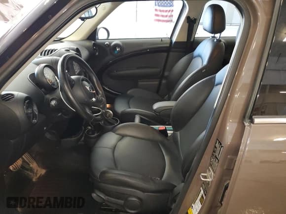 ✅ 2013 MINI Countryman S ALL4 • VIN: WMWZC5C52DWP33055 • Lot: 80901345. Listed on Copart with 114,186 mi. Free auction sales archive from the USA and detailed vehicle history report at DreamBid. Image 7.