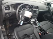 ✅ 2016 Volkswagen Golf TSI SE • VIN: 3VW217AU6GM032102 • Lot: 46749135. Wystawiony na Copart z przebiegiem 46 724 mil. Bezpłatny archiwum sprzedaży aukcyjnych z USA i szczegółowy raport historii pojazdu na DreamBid. Zdjęcie 8.