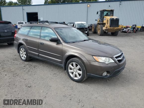 ✅ 2009 Subaru Outback Special Edition • VIN: 4S4BP61C396316854 • Lot: 70926455. Wystawiony na Copart z przebiegiem 167 074 mil. Bezpłatny archiwum sprzedaży aukcyjnych z USA i szczegółowy raport historii pojazdu na DreamBid. Zdjęcie 4.