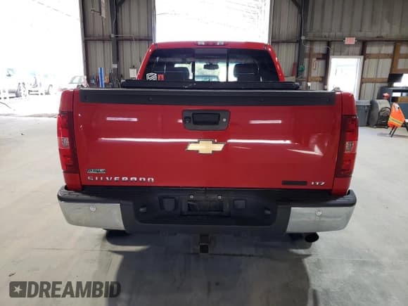 ✅ 2010 Chevrolet Silverado 1500 • VIN: 3GCRKTE23AG122734 • Lot: 77863284. Wystawiony na Copart z przebiegiem 166 146 mil. Bezpłatny archiwum sprzedaży aukcyjnych z USA i szczegółowy raport historii pojazdu na DreamBid. Zdjęcie 6.