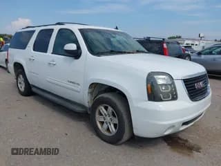 ✅ 2011 GMC Yukon XL SLT • VIN: 1GKS1KE09BR220797 • Lot: 43032456. Wystawiony na IAAI z przebiegiem 305 472 mil. Bezpłatny archiwum sprzedaży aukcyjnych z USA i szczegółowy raport historii pojazdu na DreamBid. Zdjęcie 1.
