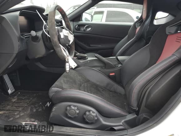 ✅ 2024 Nissan Z Nismo • VIN: JN1BZ4CH6RM361913 • Лот: 55568264. Опубликован ранее на Copart с пробегом 482 миль. Бесплатный доступ к архиву аукционных продаж из США и подробный отчёт об истории автомобиля на DreamBid. Изображение 7.