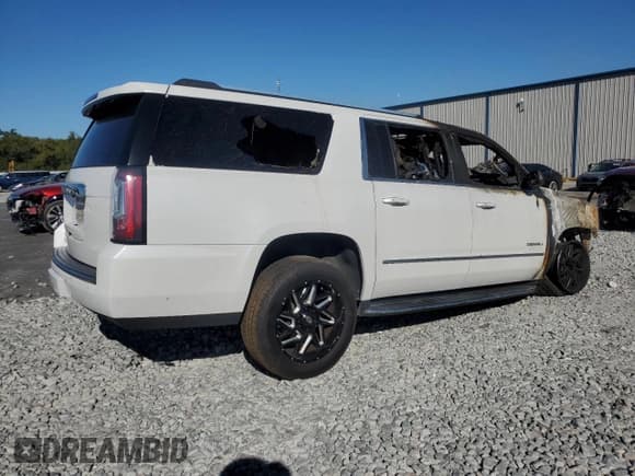 ✅ 2020 GMC Yukon XL Denali • VIN: 1GKS2HKJXLR302763 • Lot: 91445385. Wystawiony na Copart z przebiegiem Nie podano. Bezpłatny archiwum sprzedaży aukcyjnych z USA i szczegółowy raport historii pojazdu na DreamBid. Zdjęcie 3.