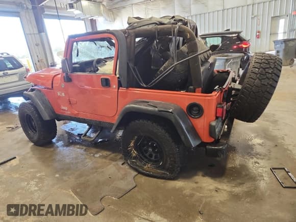 ✅ 2006 Jeep Wrangler X • VIN: 1J4FA39S16P740261 • Lot: 85719085. Wystawiony na Copart z przebiegiem Nie podano. Bezpłatny archiwum sprzedaży aukcyjnych z USA i szczegółowy raport historii pojazdu na DreamBid. Zdjęcie 2.
